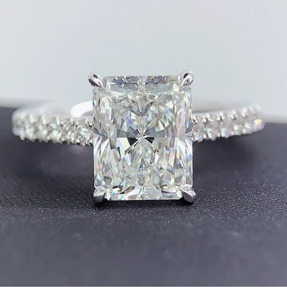 GRA Certified 5 Carat Ethical Moissanite Diamond Ring. 925 Silver. New. - Picture 2 of 10